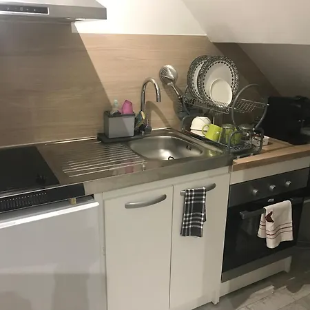 Douche Wc Cuisine, 10km De Paris, 2km Metro Homestay
