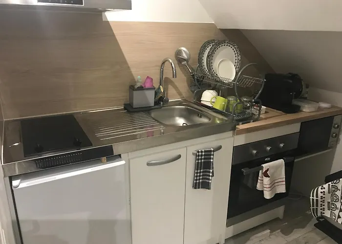 Douche Wc Cuisine, 10km De Paris, 2km Metro 홈스테이